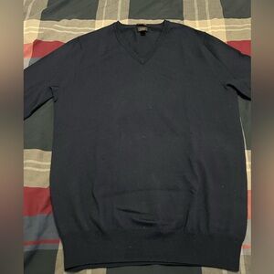 Men’s 
I. Crew
V-Neck Sweater
Size - Medium
Color - Navy